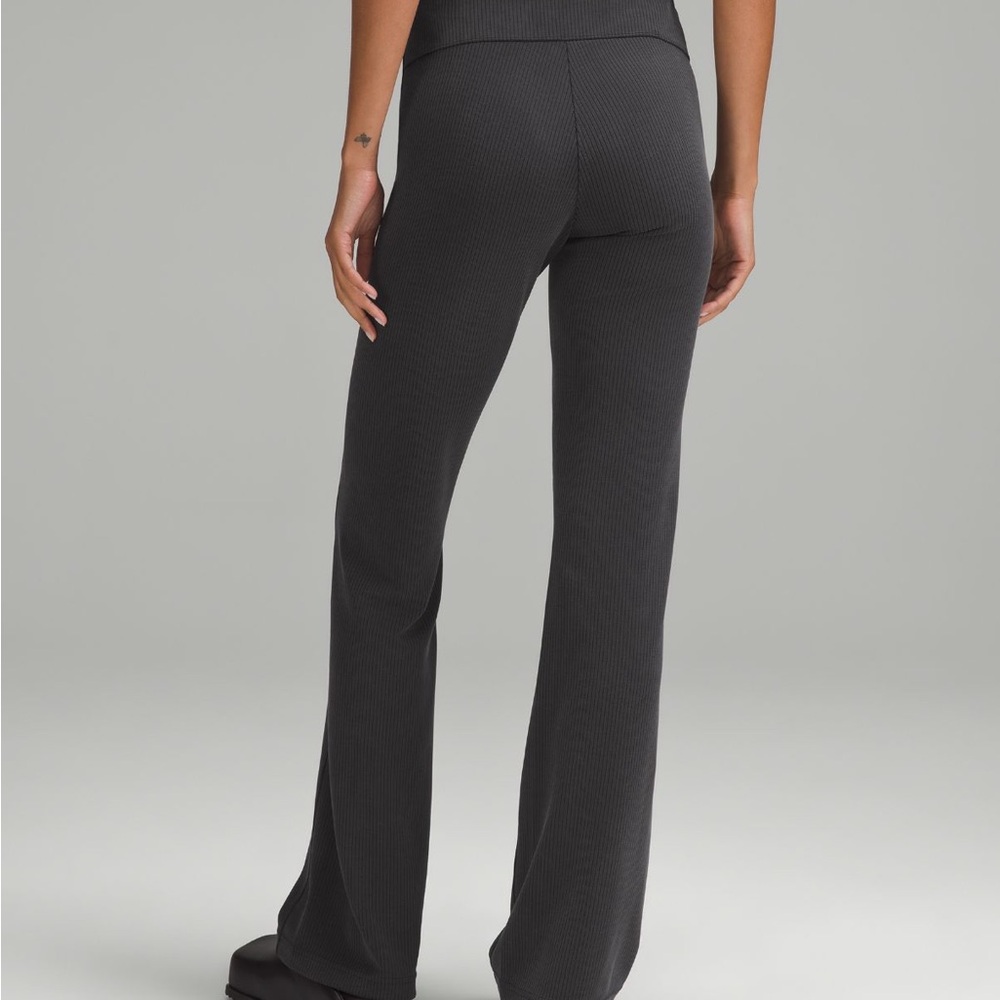 Lululemon Ribbed Softstreme Flared Pant Regular - Picture 2 of 6